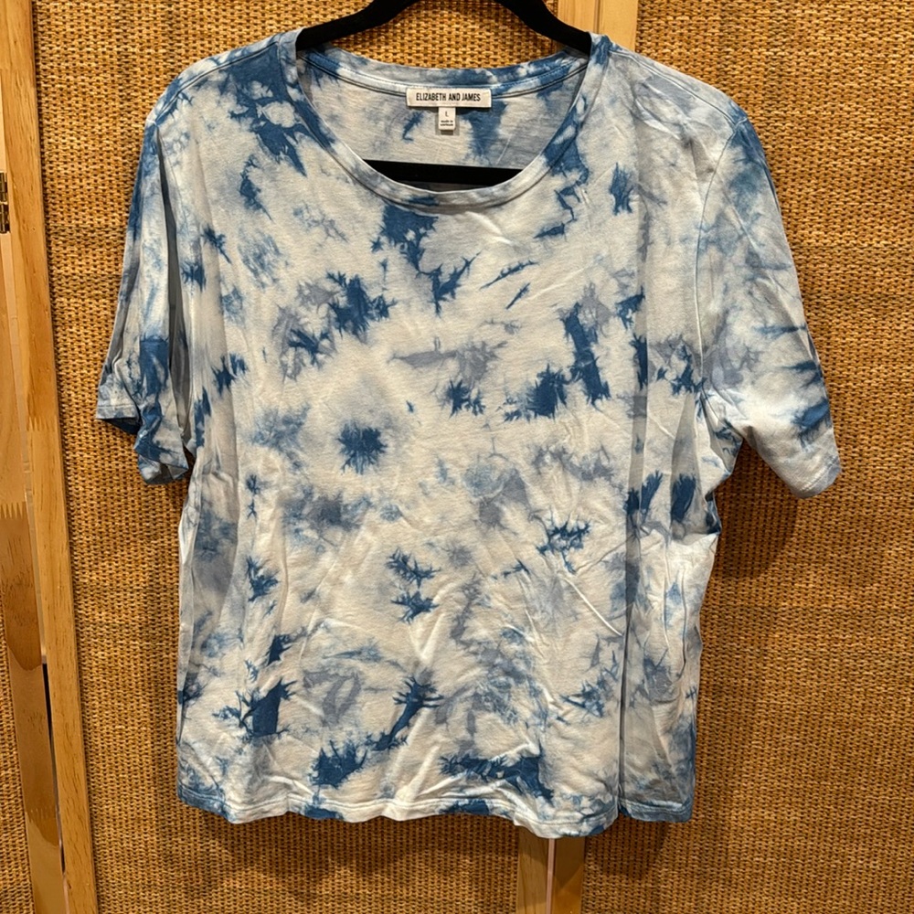 Blue and white tie dye tshirt- size large